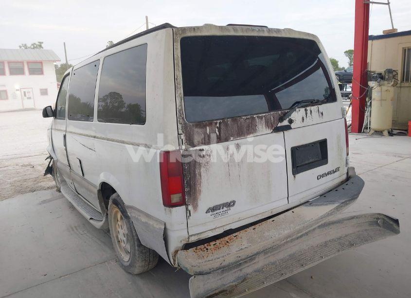 Photo 3 of 2003 Chevrolet Astro (VIN 1GNDM19X53B117813)