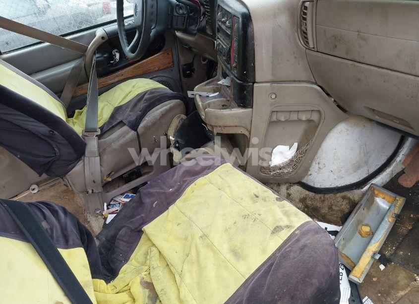 Photo 5 of 2003 Chevrolet Astro (VIN 1GNDM19X63B132143)