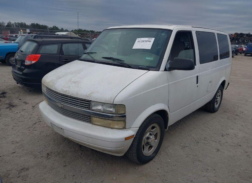 Photo 2 of 2003 Chevrolet Astro (VIN 1GNDM19X63B141960)