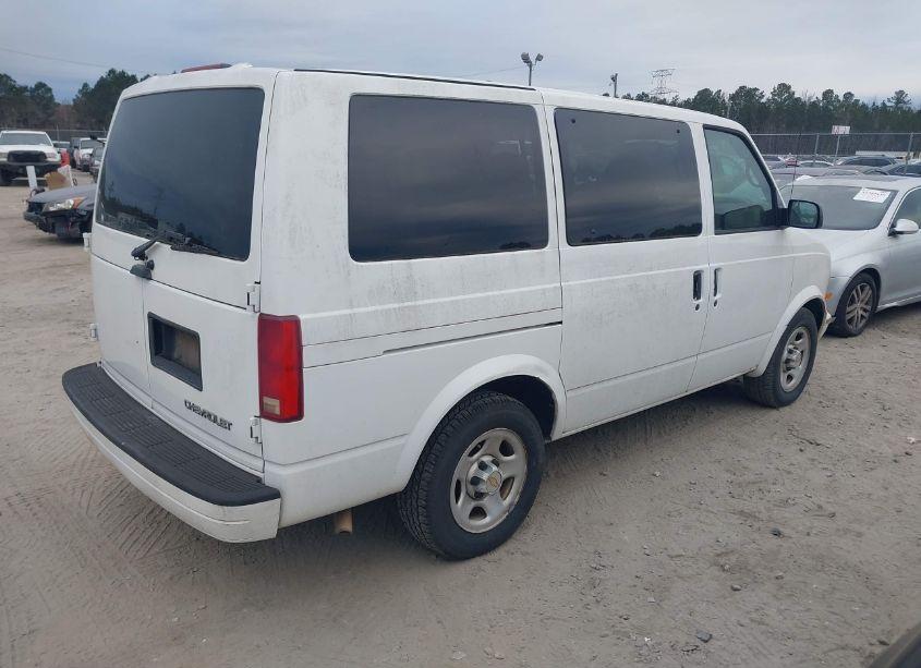 Photo 4 of 2003 Chevrolet Astro (VIN 1GNDM19X63B141960)