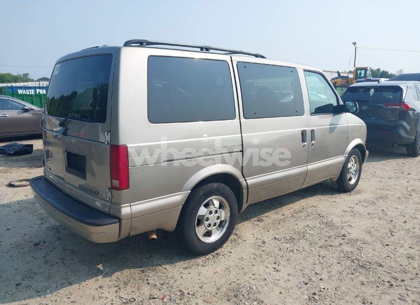Photo 4 of 2003 Chevrolet Astro (VIN 1GNDM19X83B144536)