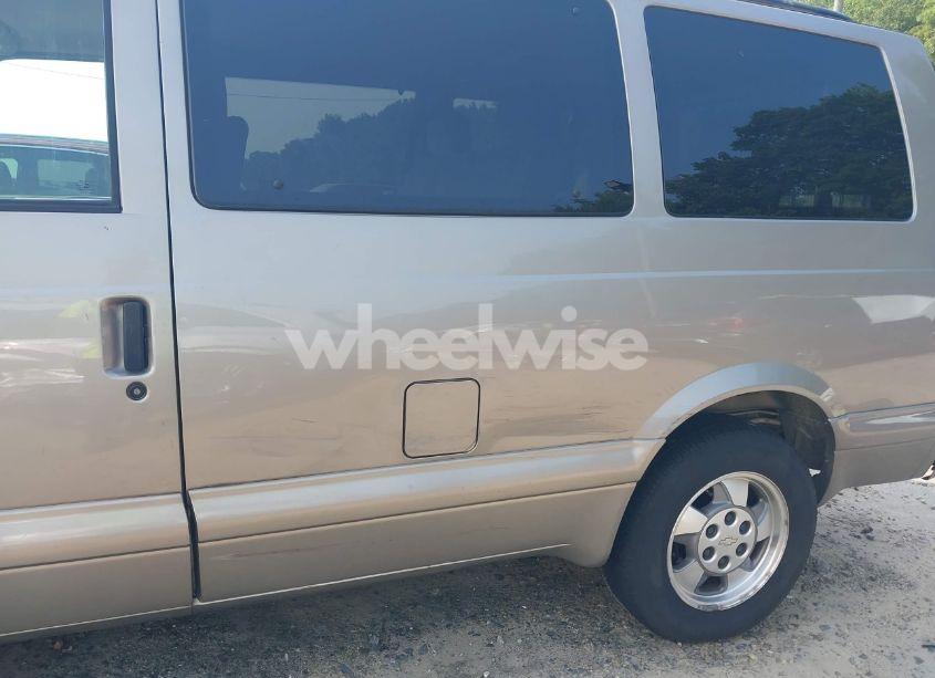 Photo 6 of 2003 Chevrolet Astro (VIN 1GNDM19X83B144536)