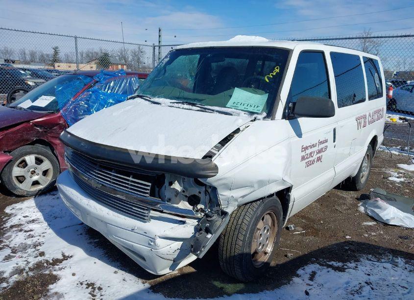 Photo 2 of 2003 Chevrolet Astro (VIN 1GNDM19X83B146495)