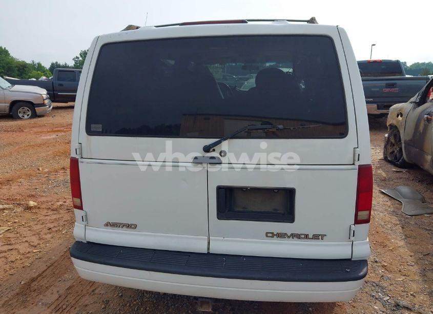 Photo 16 of 2002 Chevrolet Astro LS (VIN 1GNDM19X92B139649)