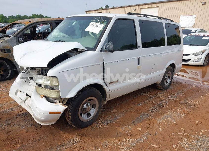 Photo 2 of 2002 Chevrolet Astro LS (VIN 1GNDM19X92B139649)