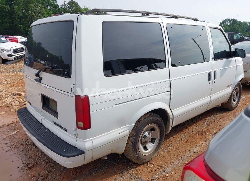 Photo 4 of 2002 Chevrolet Astro LS (VIN 1GNDM19X92B139649)