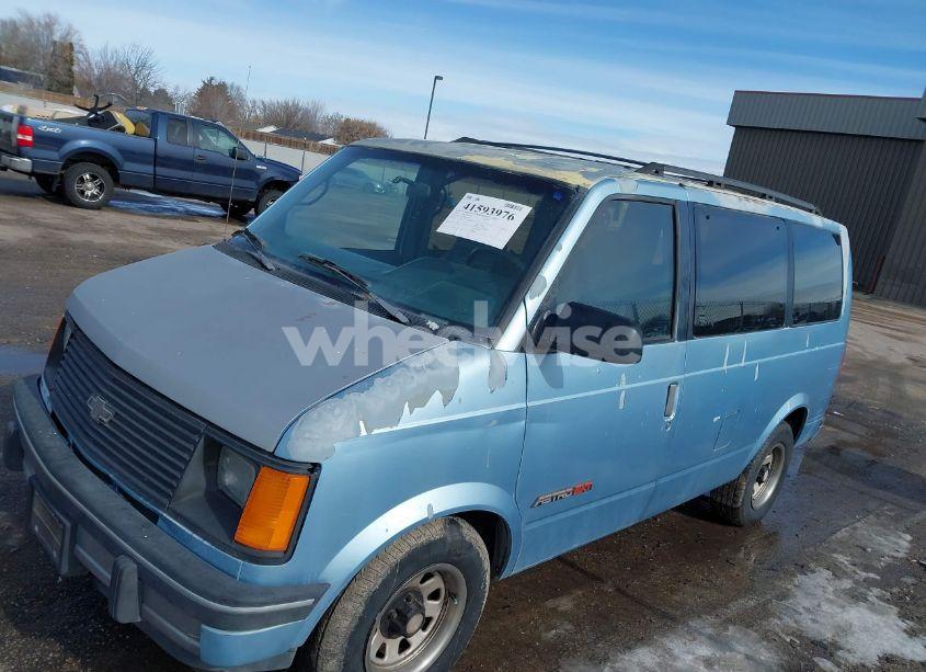 Photo 2 of 1992 Chevrolet Astro (VIN 1GNDM19Z0NB233117)