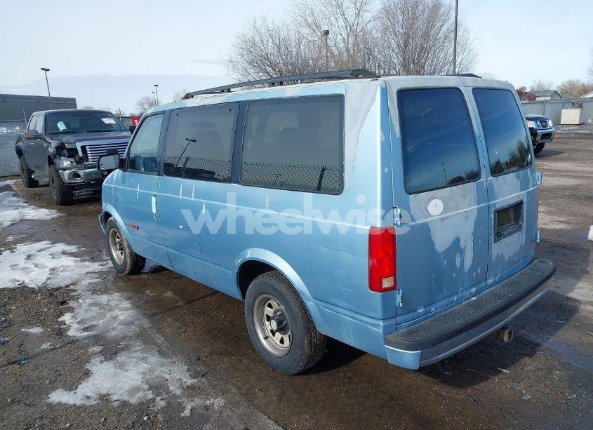 Photo 3 of 1992 Chevrolet Astro (VIN 1GNDM19Z0NB233117)