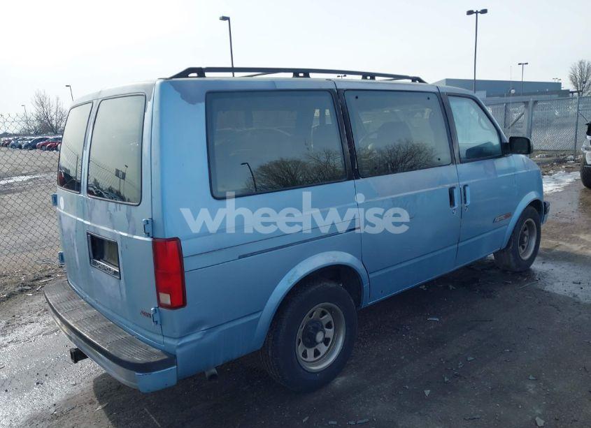 Photo 4 of 1992 Chevrolet Astro (VIN 1GNDM19Z0NB233117)