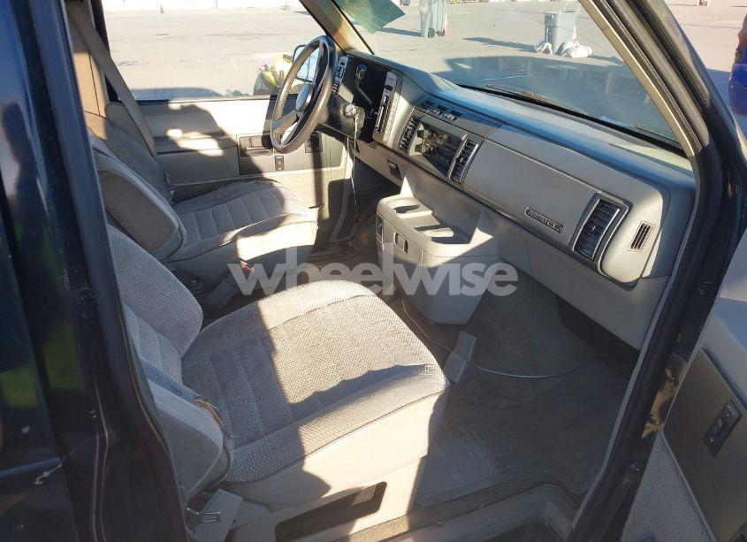 Photo 5 of 1991 Chevrolet Astro (VIN 1GNDM19Z2MB123653)