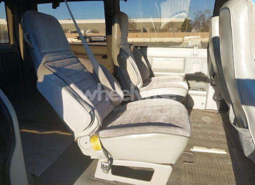 Photo 8 of 1991 Chevrolet Astro (VIN 1GNDM19Z2MB123653)