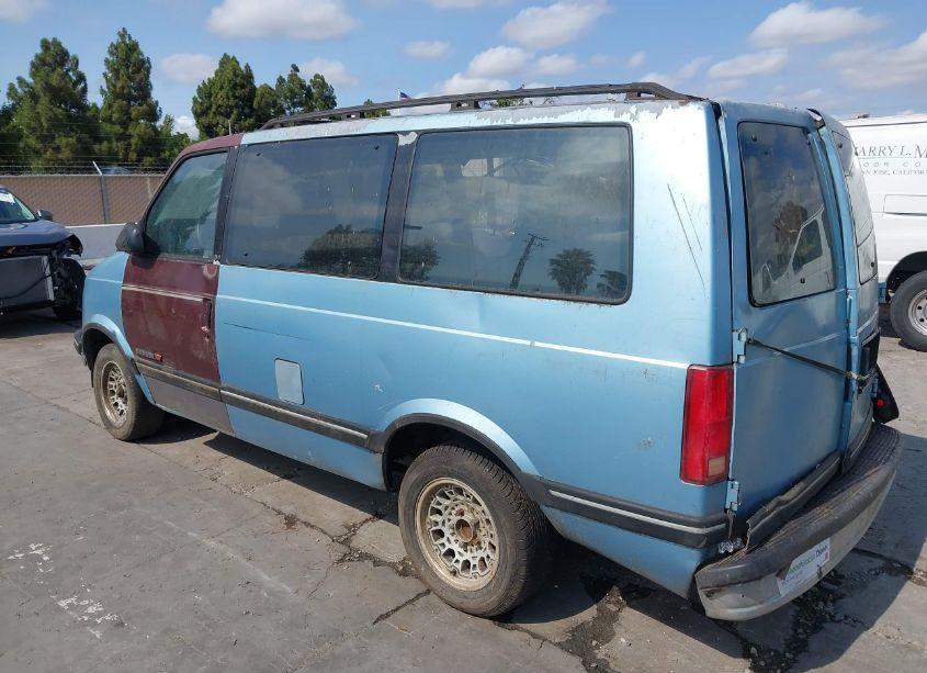 Photo 3 of 1992 Chevrolet Astro (VIN 1GNDM19ZXNB137401)