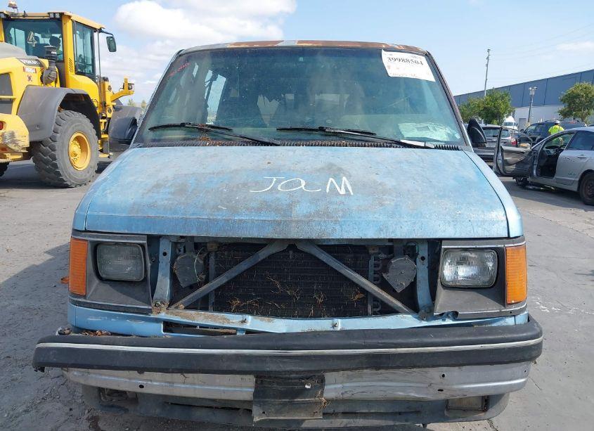 Photo 6 of 1992 Chevrolet Astro (VIN 1GNDM19ZXNB137401)