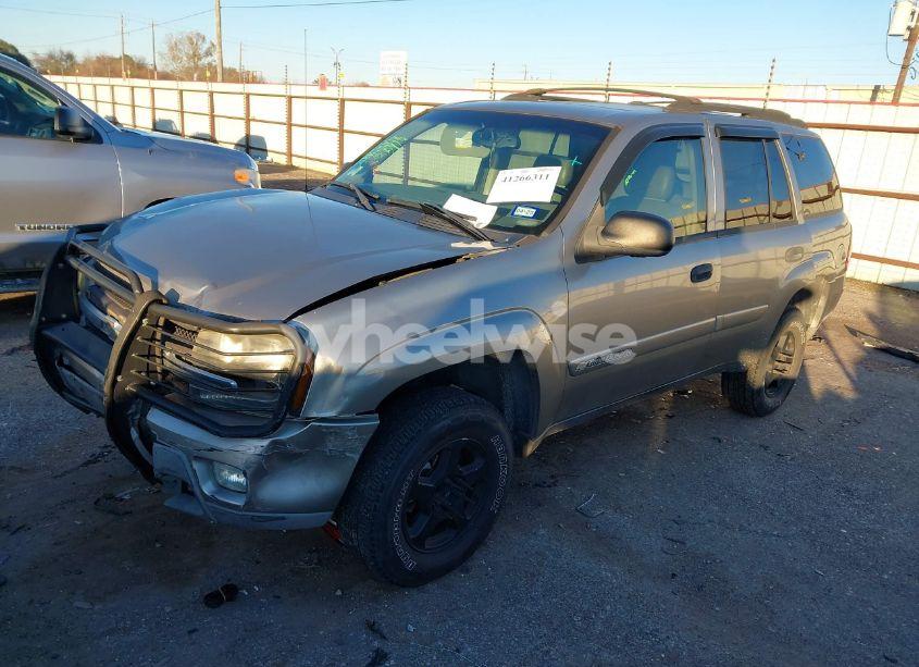 Photo 2 of 2003 Chevrolet Trailblazer LT (VIN 1GNDS13S032269582)