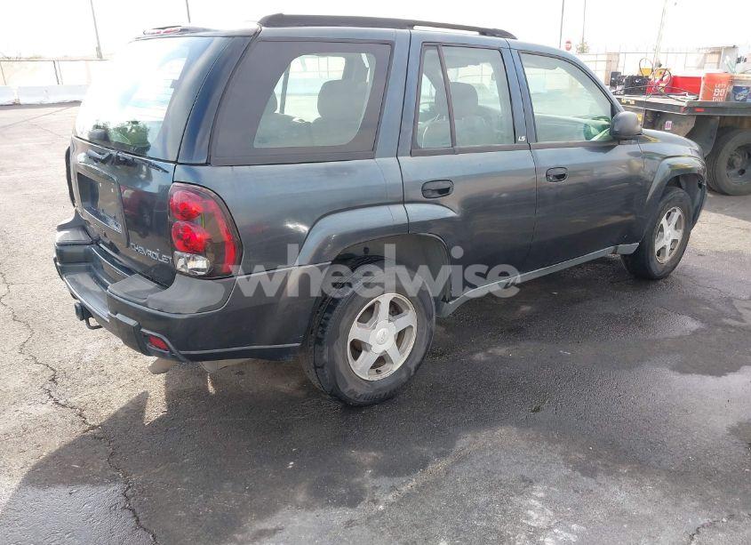 Photo 4 of 2004 Chevrolet Trailblazer LS (VIN 1GNDS13S042327207)
