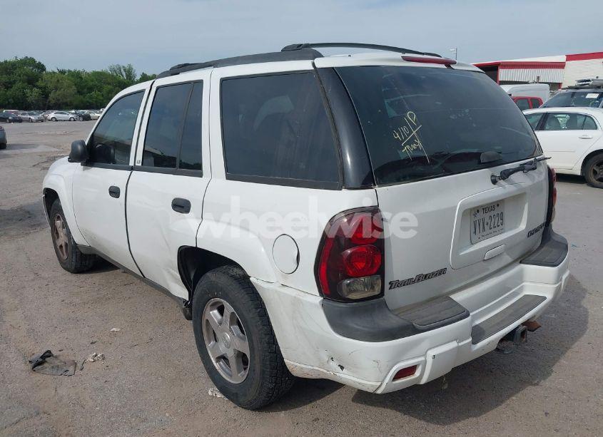 Photo 3 of 2004 Chevrolet Trailblazer LS (VIN 1GNDS13S042374575)