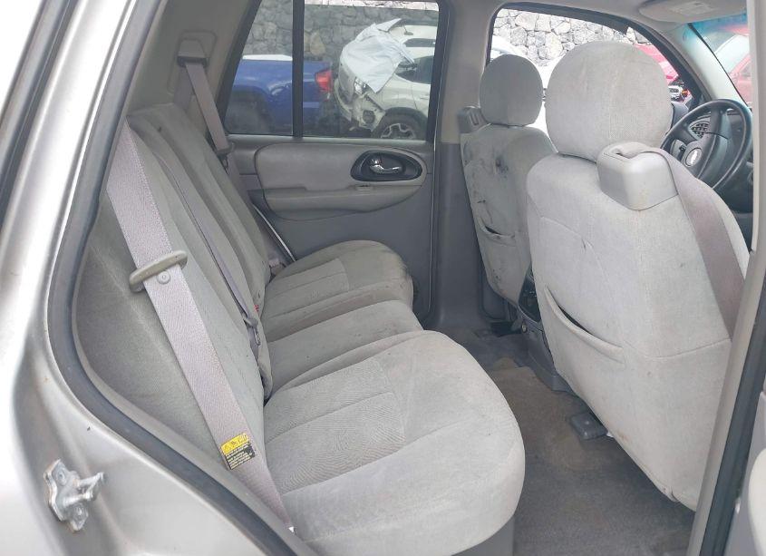 Photo 8 of 2004 Chevrolet Trailblazer LS (VIN 1GNDS13S042378030)
