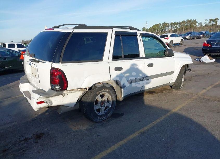 Photo 4 of 2005 Chevrolet Trailblazer LS (VIN 1GNDS13S052280519)