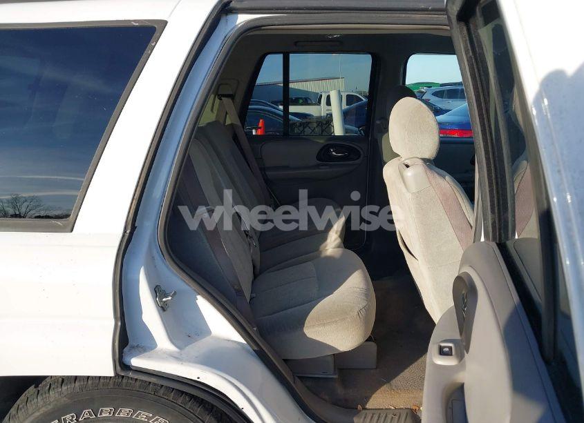 Photo 8 of 2005 Chevrolet Trailblazer LS (VIN 1GNDS13S052280519)