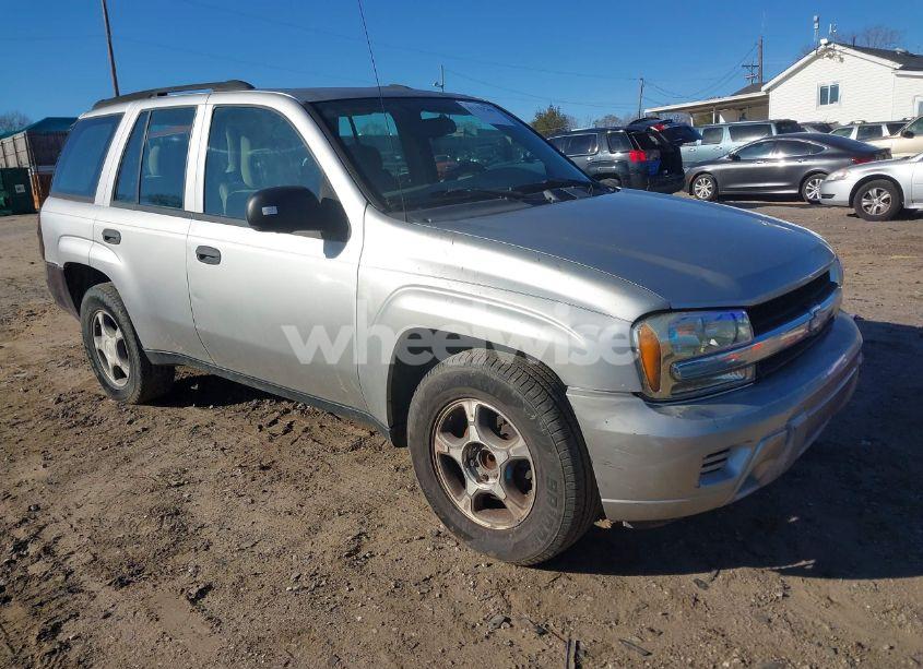 2006 Chevrolet Trailblazer LS (VIN 1GNDS13S062106029) main photo