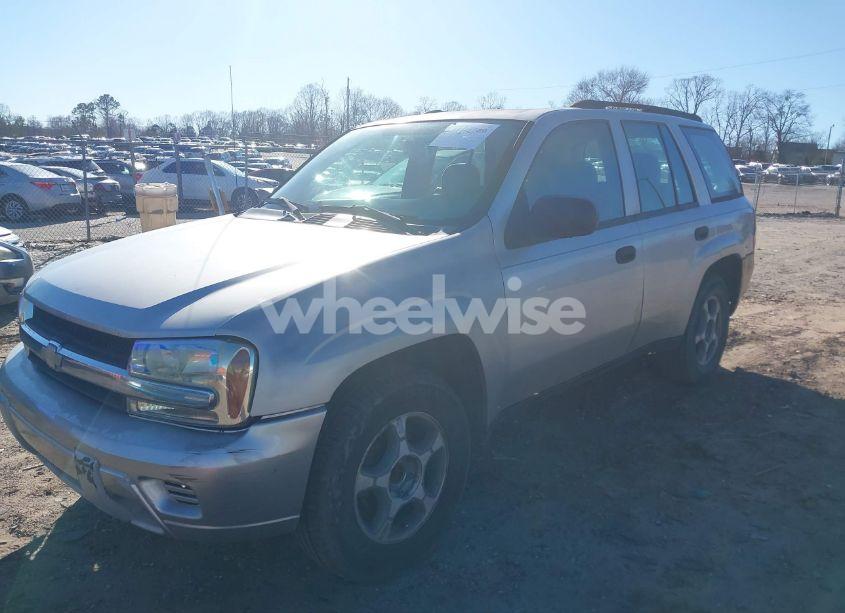 Photo 2 of 2006 Chevrolet Trailblazer LS (VIN 1GNDS13S062106029)