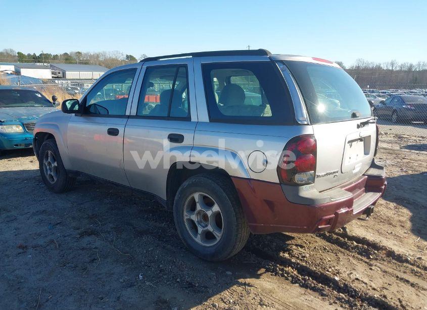 Photo 3 of 2006 Chevrolet Trailblazer LS (VIN 1GNDS13S062106029)