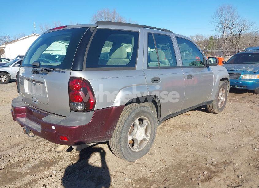 Photo 4 of 2006 Chevrolet Trailblazer LS (VIN 1GNDS13S062106029)