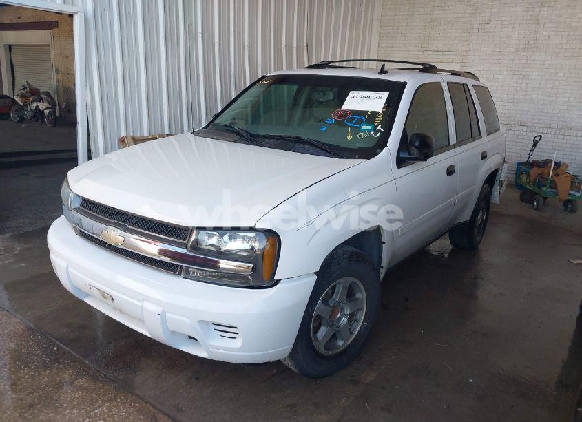 Photo 2 of 2006 Chevrolet Trailblazer LS (VIN 1GNDS13S062235856)