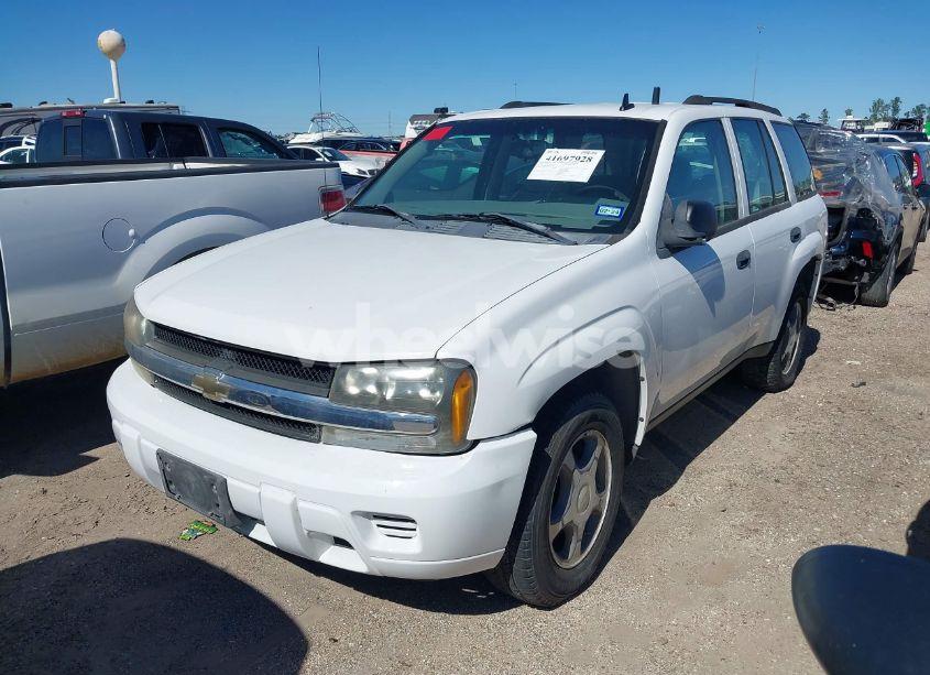 Photo 2 of 2007 Chevrolet Trailblazer LS (VIN 1GNDS13S072154177)