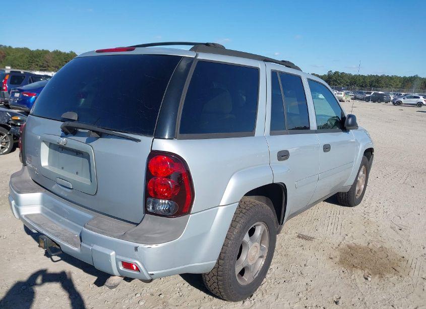Photo 4 of 2007 Chevrolet Trailblazer LS (VIN 1GNDS13S072213017)