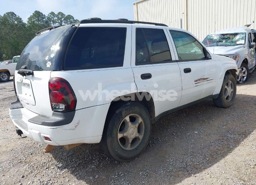 Photo 4 of 2007 Chevrolet Trailblazer LS (VIN 1GNDS13S072230724)