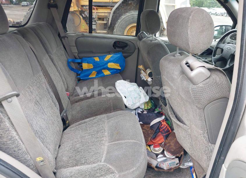 Photo 8 of 2002 Chevrolet Trailblazer LS (VIN 1GNDS13S122264342)