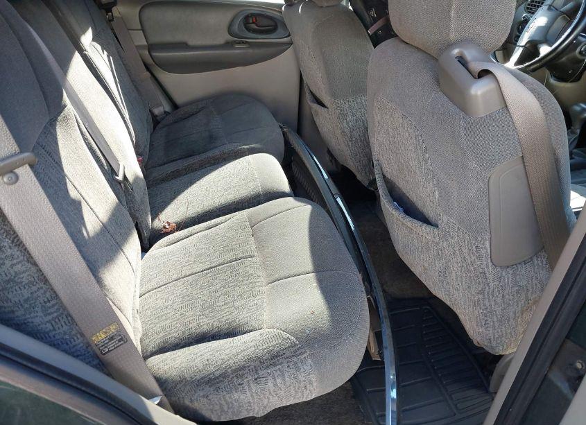 Photo 8 of 2002 Chevrolet Trailblazer (VIN 1GNDS13S122393858)