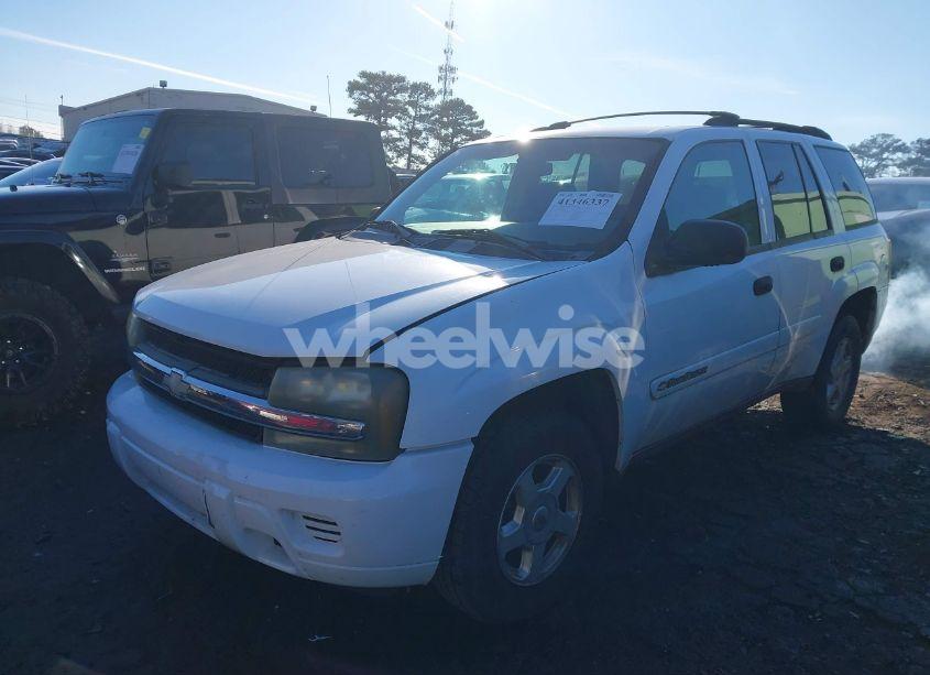 Photo 2 of 2002 Chevrolet Trailblazer LS (VIN 1GNDS13S122406687)