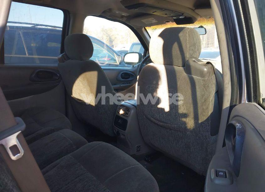 Photo 8 of 2002 Chevrolet Trailblazer LS (VIN 1GNDS13S122406687)