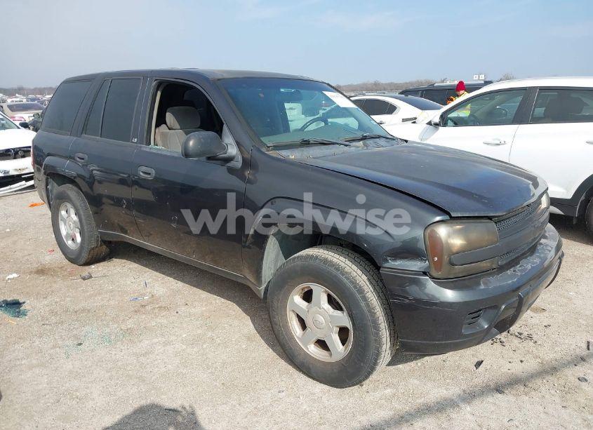2003 Chevrolet Trailblazer LS (VIN 1GNDS13S132164856) main photo