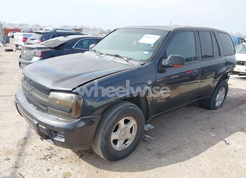 Photo 2 of 2003 Chevrolet Trailblazer LS (VIN 1GNDS13S132164856)
