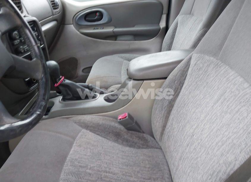 Photo 6 of 2003 Chevrolet Trailblazer LS (VIN 1GNDS13S132322158)