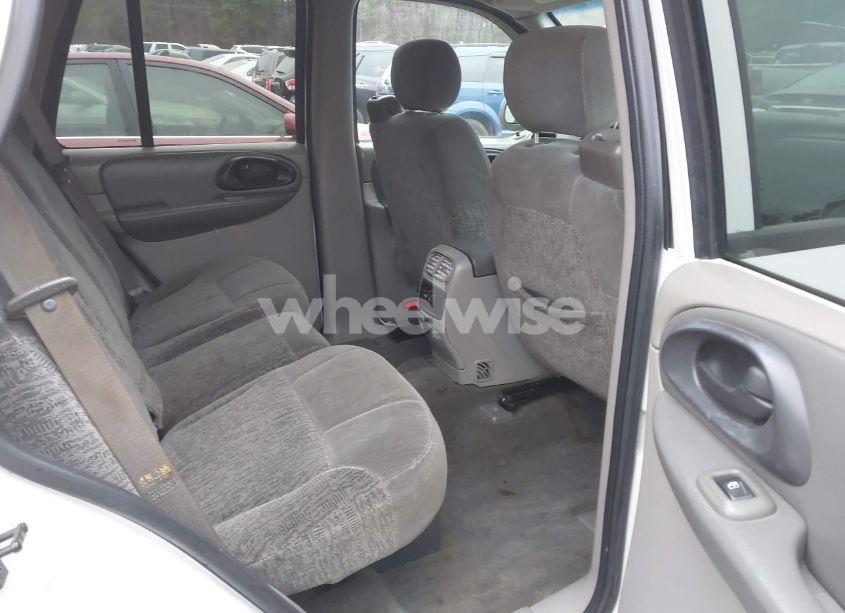 Photo 8 of 2003 Chevrolet Trailblazer LS (VIN 1GNDS13S132339736)