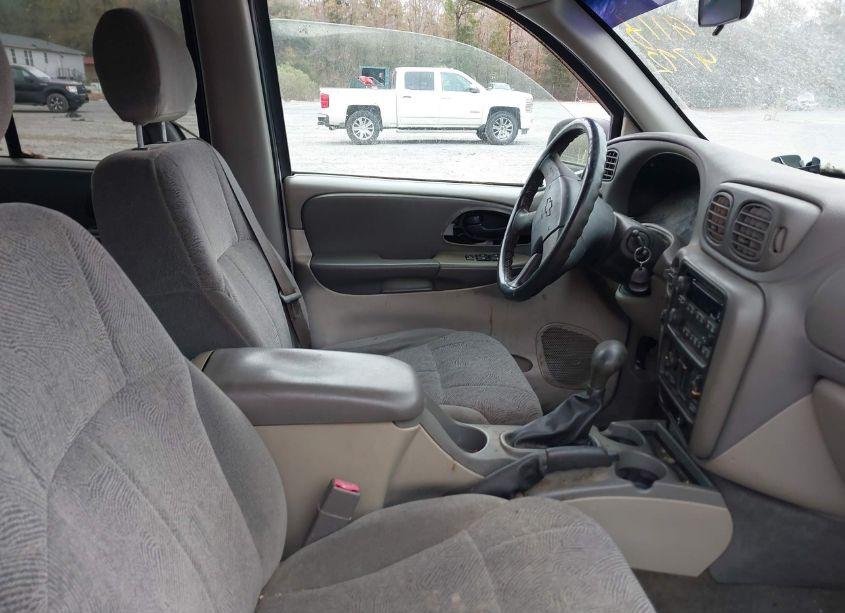 Photo 5 of 2003 Chevrolet Trailblazer LT (VIN 1GNDS13S132392999)