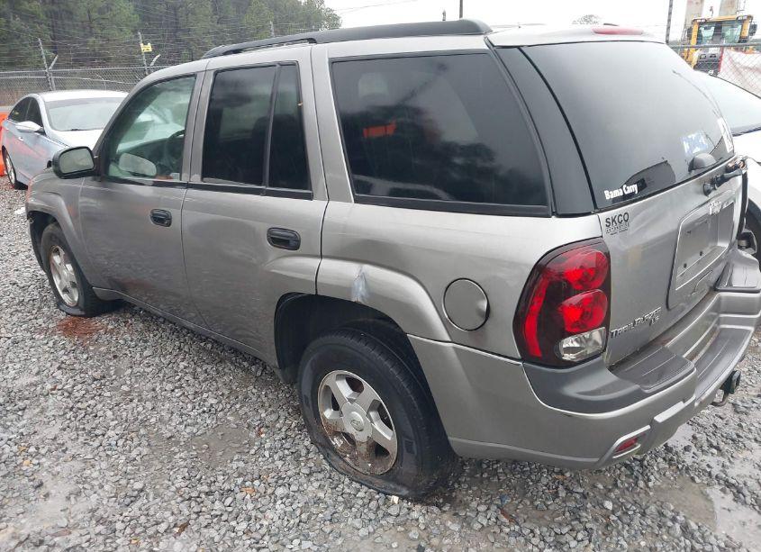 Photo 3 of 2005 Chevrolet Trailblazer LS (VIN 1GNDS13S152116602)
