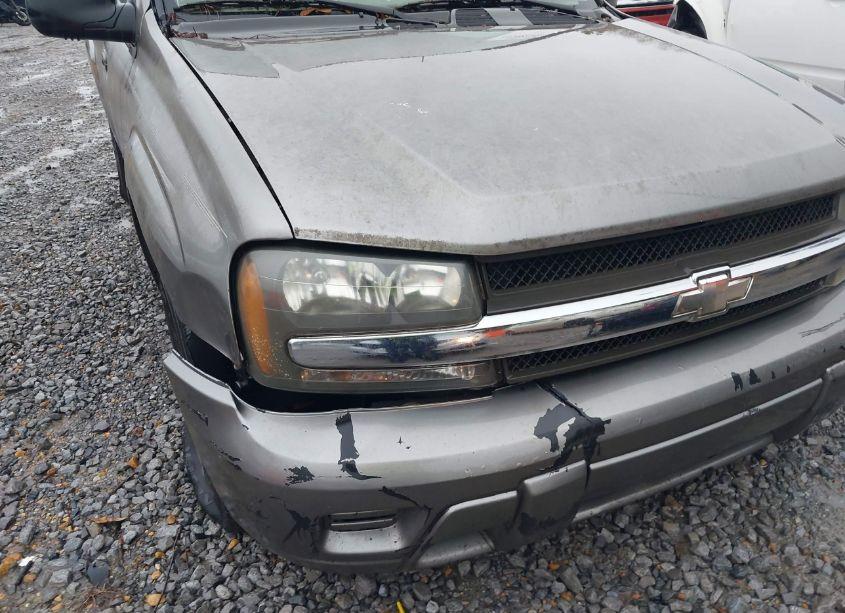 Photo 6 of 2005 Chevrolet Trailblazer LS (VIN 1GNDS13S152116602)