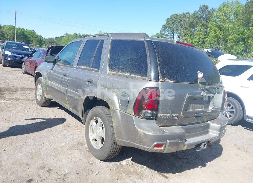 Photo 3 of 2005 Chevrolet Trailblazer LS (VIN 1GNDS13S152161295)