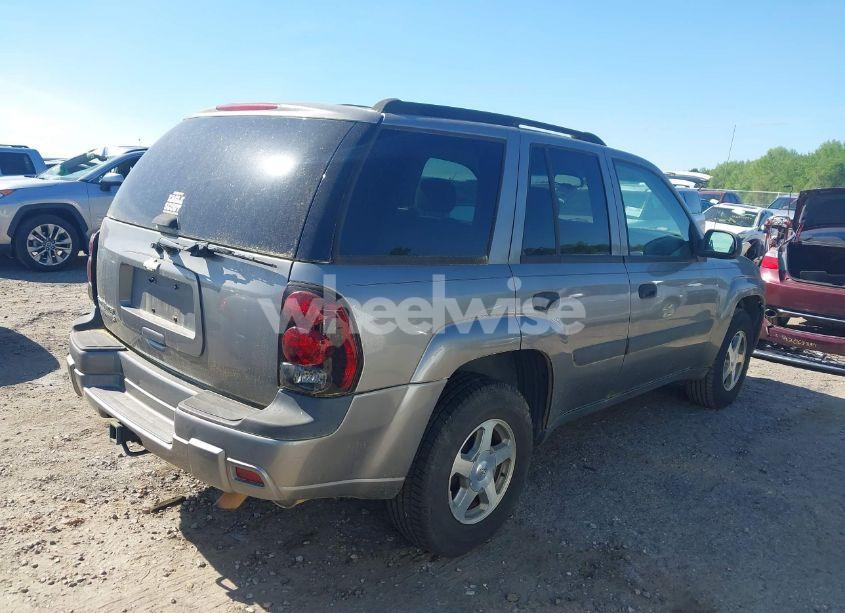 Photo 4 of 2005 Chevrolet Trailblazer LS (VIN 1GNDS13S152161295)