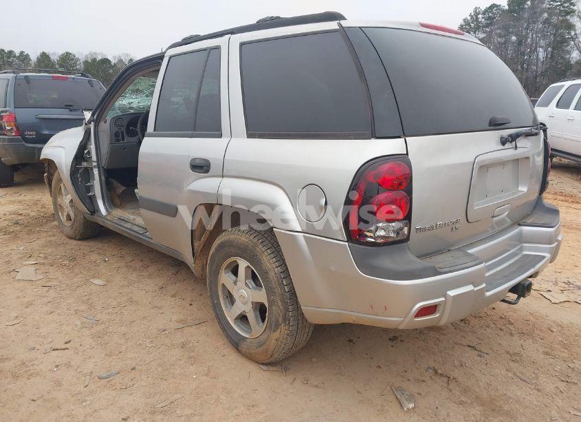 Photo 3 of 2005 Chevrolet Trailblazer LS (VIN 1GNDS13S152225867)