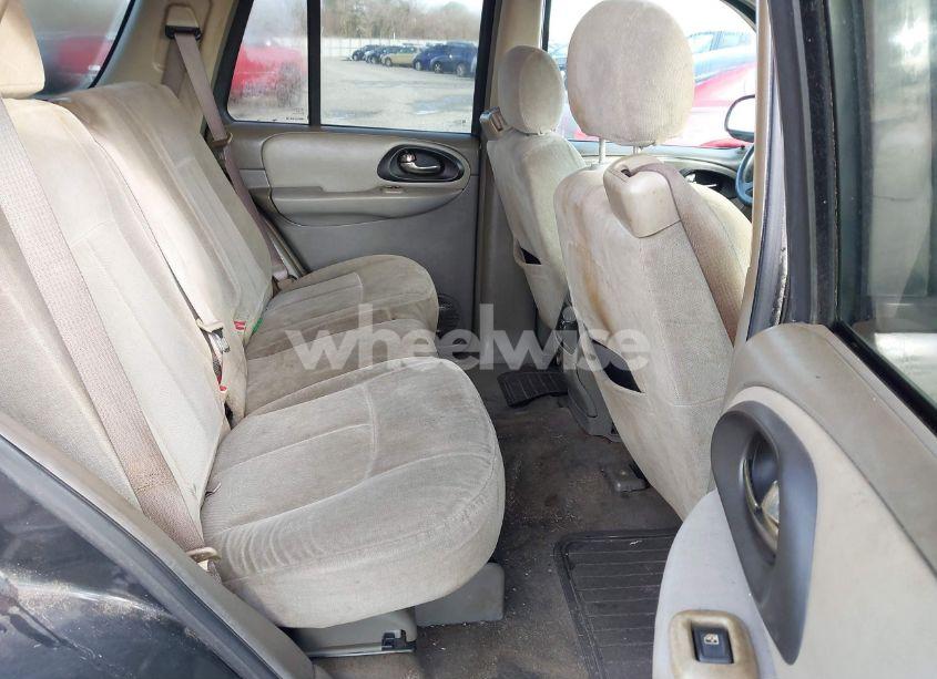 Photo 8 of 2005 Chevrolet Trailblazer LS (VIN 1GNDS13S152288225)