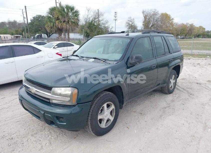 Photo 2 of 2005 Chevrolet Trailblazer LS (VIN 1GNDS13S152329419)