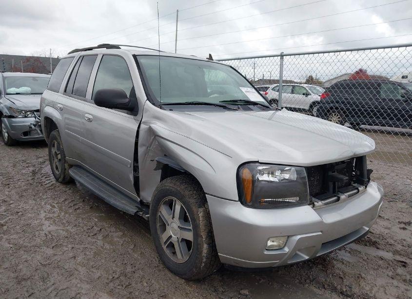 2006 Chevrolet Trailblazer LT (VIN 1GNDS13S162178681) main photo
