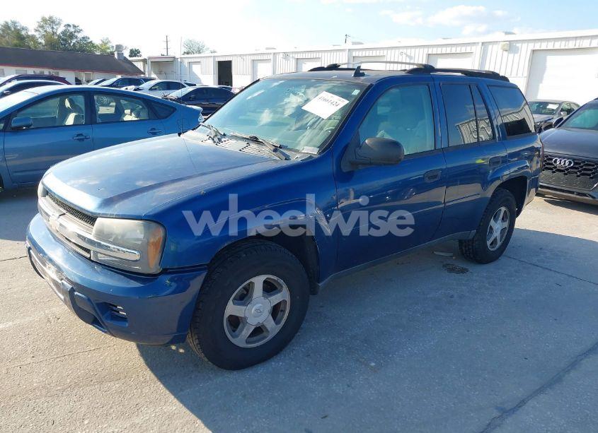 Photo 2 of 2006 Chevrolet Trailblazer LS (VIN 1GNDS13S162193908)
