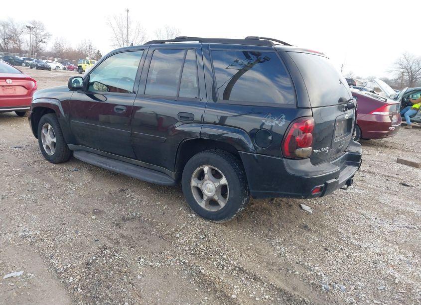 Photo 3 of 2007 Chevrolet Trailblazer LS (VIN 1GNDS13S172139235)
